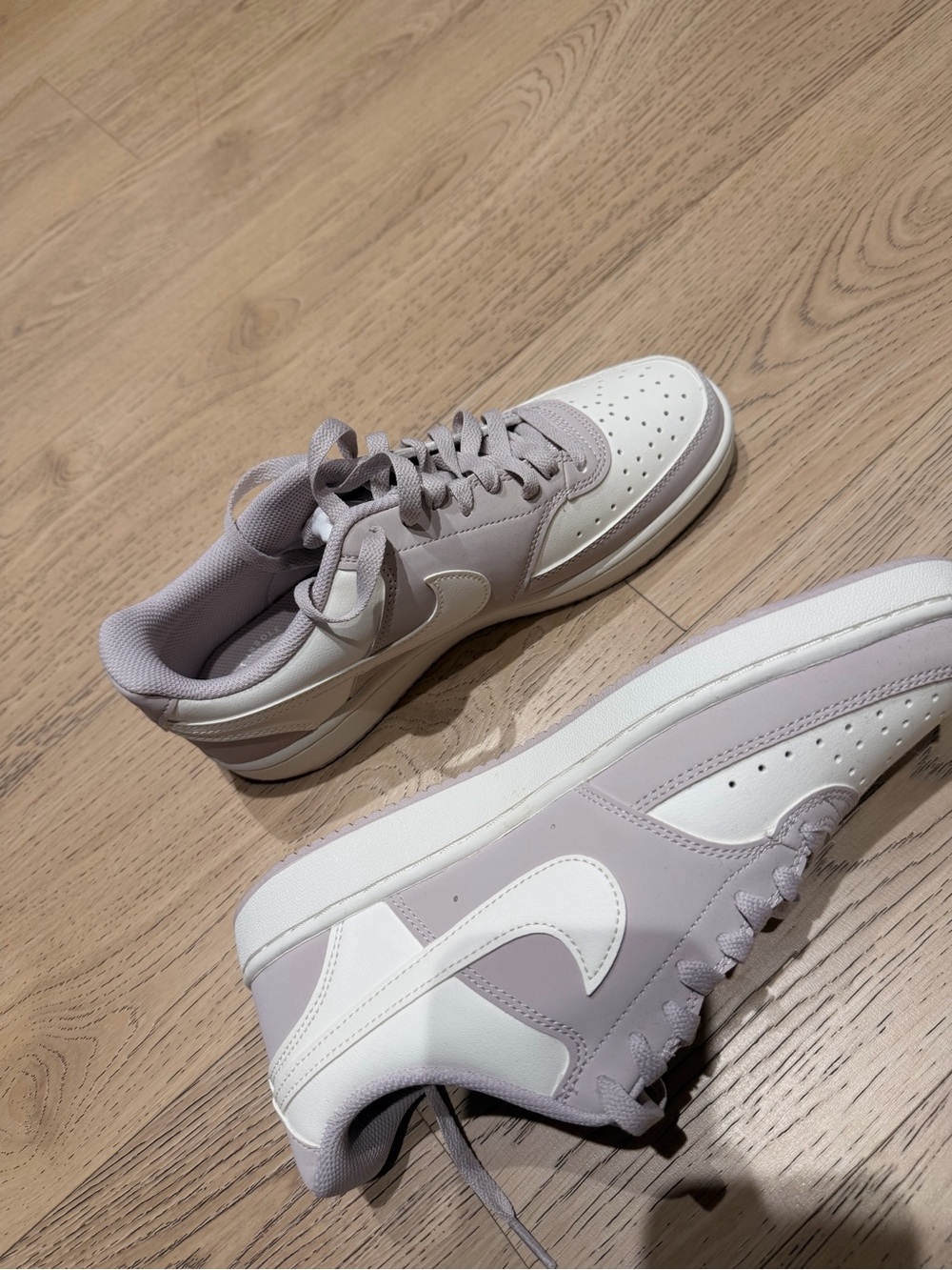 Nike Women's Court Vision Low sneaker in the platinum violet and white 9.5 - Picture 4 of 5